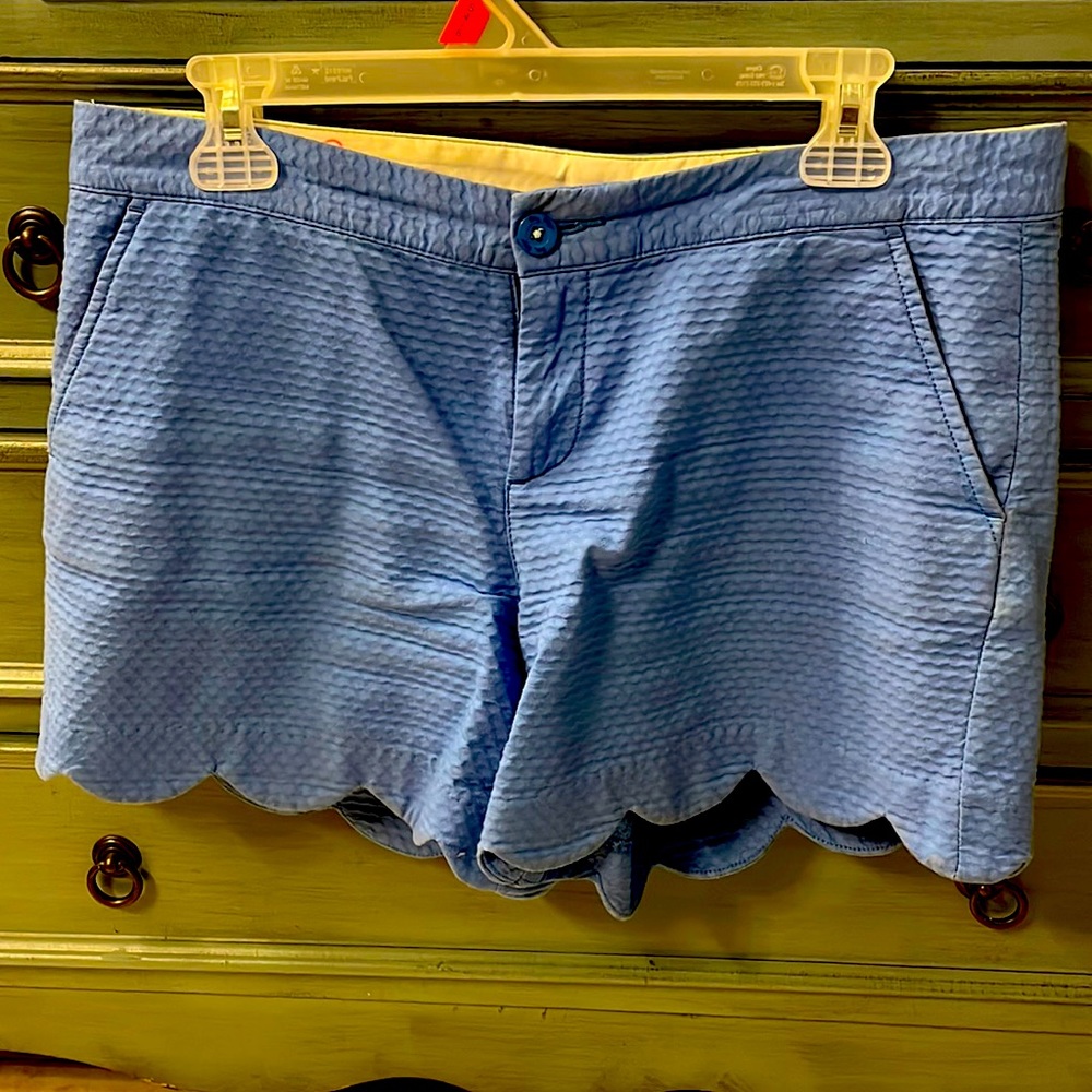 Lilly Pulitzer blue buttercup shorts in blue